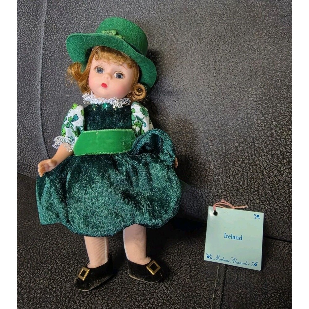 Madame Alexander Ireland Irish Doll Green Dress Red Curls Hairstyle with Box